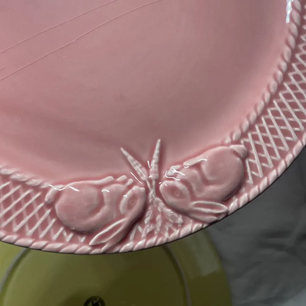 SET OF 2 Bordallo Pinheiro Dinner Plates 10”Pink & Yellow Rabbits Bunnies